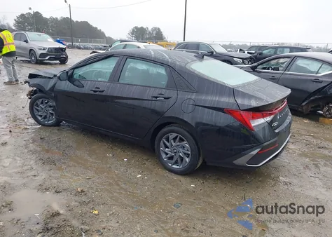 2024 Hyundai Elantra Hybrid Blue z USA, uszkodzony, nr VIN KMHLM4DJ6RU118017